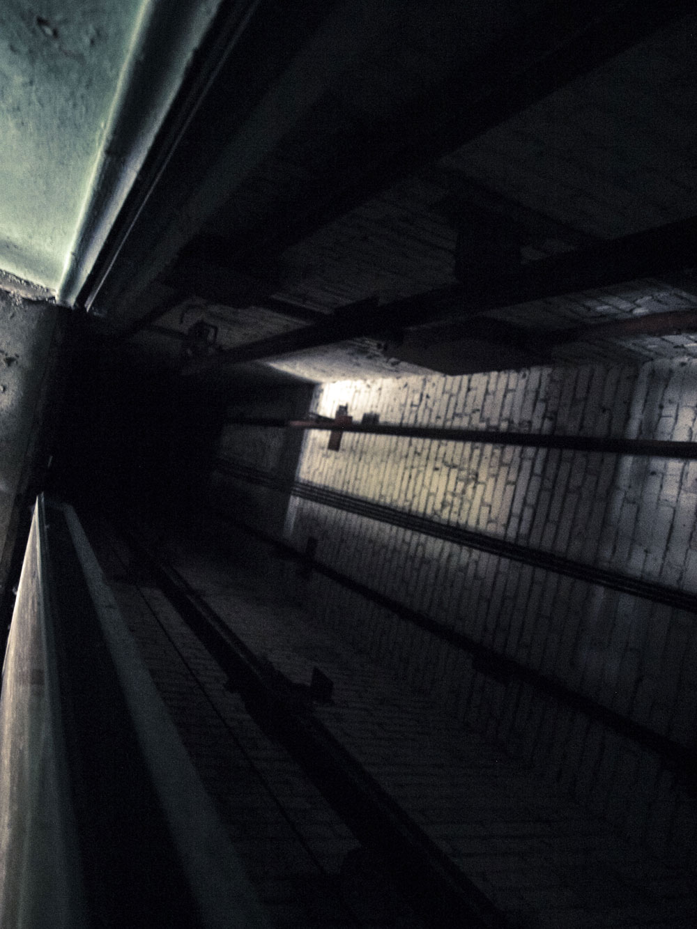 Krankenhaus - Aufzugschacht