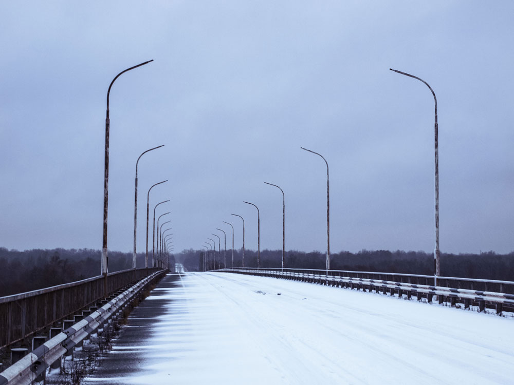 Sperrzone - verschneite Straße